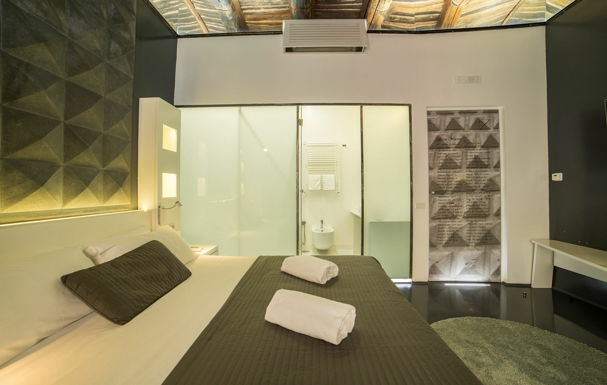 Chiaia 197 Deluxe Residence Naples Exterior photo